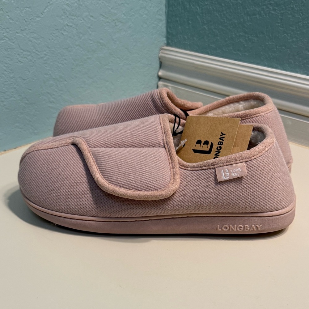 LongBay Women’s Pink Comfy Slippers Fuzzy Insides Size US 8 New With Tags